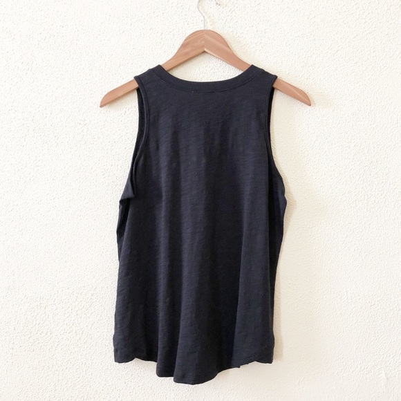Leallo Jilda V-Neck Tank S - Picture 3 of 3